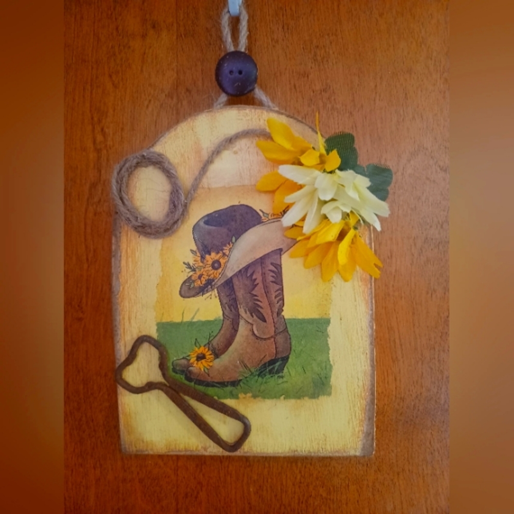 Western Wall Hanger
